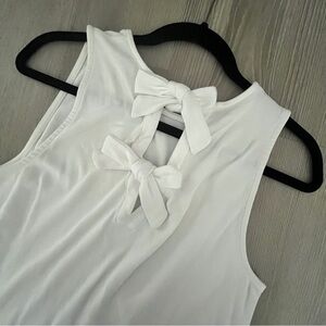 Elegant White Sleeveless Tank Top with Bow Back Details
